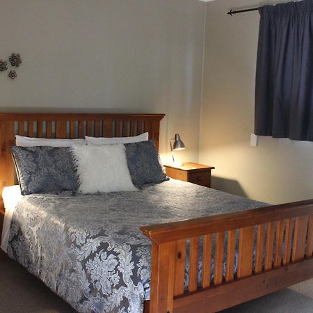 Blue Thistle Cottages テアナウ エクステリア 写真