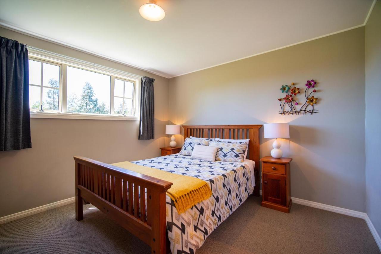 Blue Thistle Cottages テアナウ エクステリア 写真