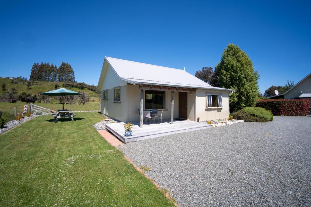 Blue Thistle Cottages テアナウ エクステリア 写真